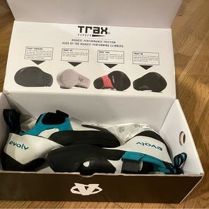 Climbing shoes brand new size 8.5